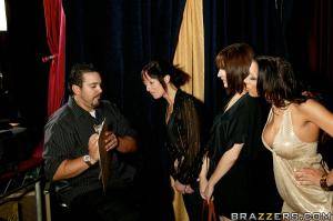 Original 900 px/ 599 px