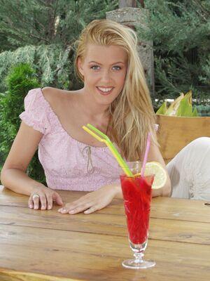 Original 768 px/ 1024 px