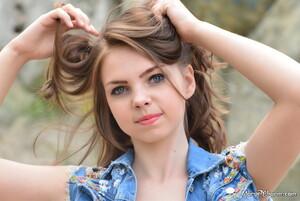 Original 3000 px/ 2005 px