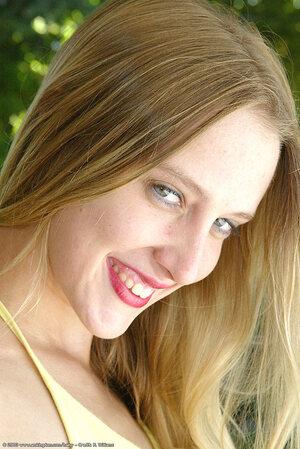 Original 684 px/ 1024 px