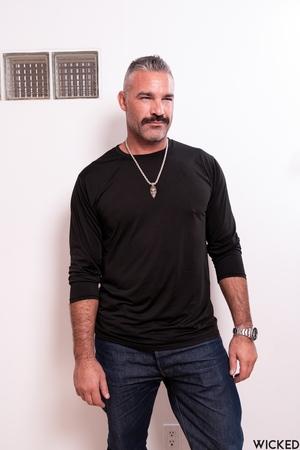 Original 1280 px/ 1920 px