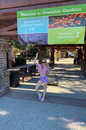 Original 2000 px/ 3000 px