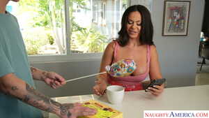 Original 2500 px/ 1406 px