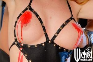 Original 900 px/ 604 px