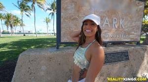 Original 1903 px/ 1071 px