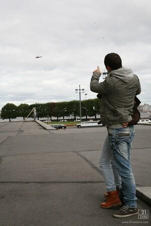 Original 853 px/ 1280 px