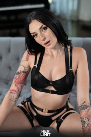 Original 2560 px/ 3840 px