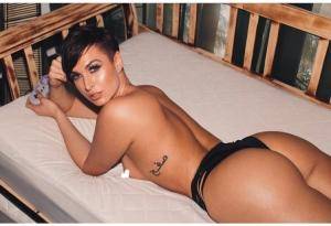 Original 750 px/ 513 px