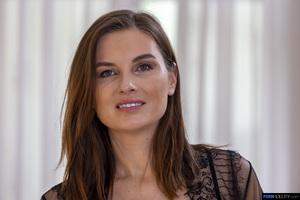 Original 2159 px/ 1440 px