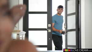 Original 2500 px/ 1406 px