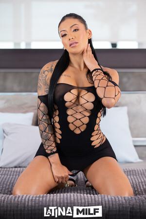 Original 2560 px/ 3840 px