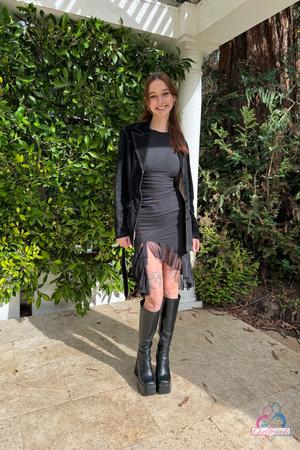 Original 2000 px/ 3000 px