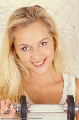 Original 616 px/ 932 px