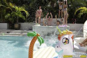 Original 1903 px/ 1269 px