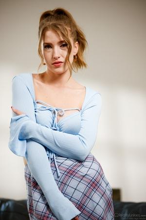 Original 1280 px/ 1919 px