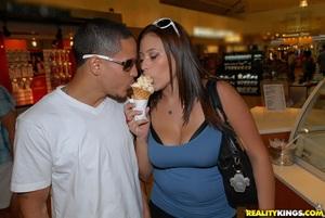 Original 3840 px/ 2568 px