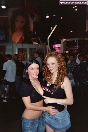 Original 679 px/ 1024 px