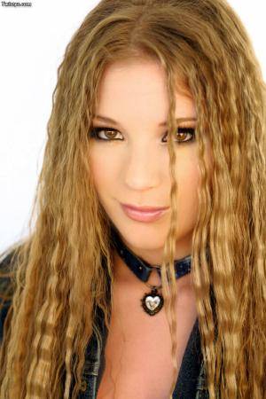 Original 682 px/ 1024 px