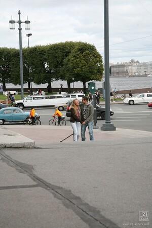 Original 853 px/ 1280 px