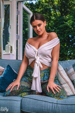 Original 3000 px/ 4500 px