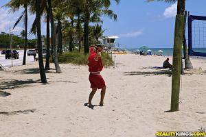 Original 900 px/ 600 px