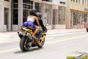 Original 3840 px/ 2560 px