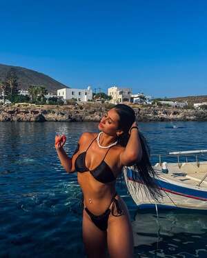 Original 640 px/ 797 px