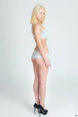 Original 854 px/ 1280 px