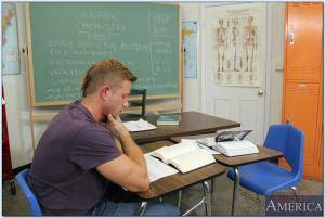 Original 850 px/ 571 px