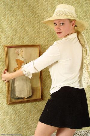 Original 682 px/ 1024 px