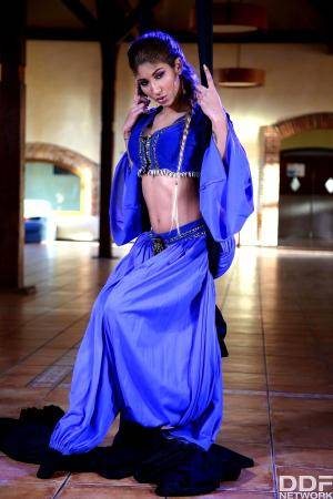 Original 853 px/ 1280 px