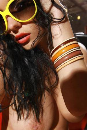 Original 683 px/ 1024 px