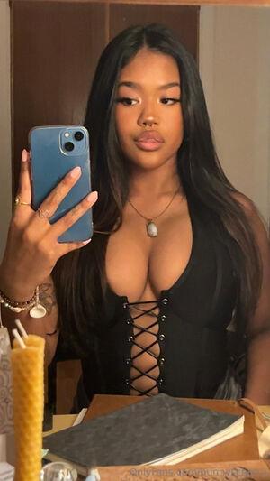 Original 1046 px/ 1859 px