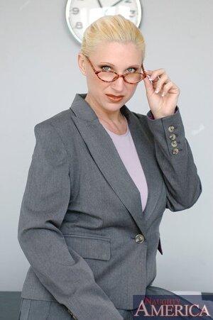 Original 399 px/ 600 px