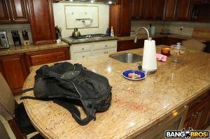 Original 2000 px/ 1333 px