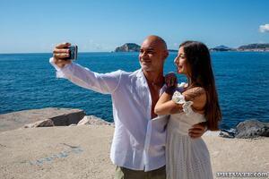 Original 1600 px/ 1067 px