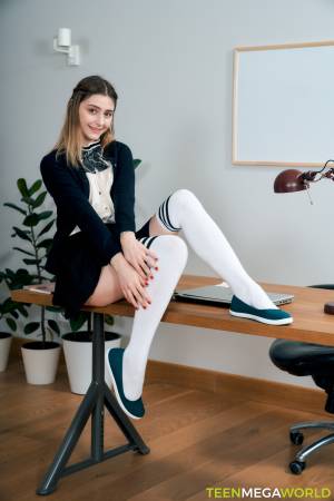 Original 2333 px/ 3500 px