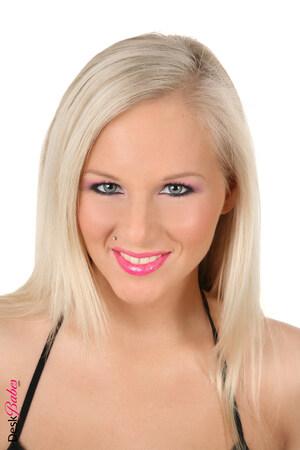 #VirtuaGirl Barbie White - Solo