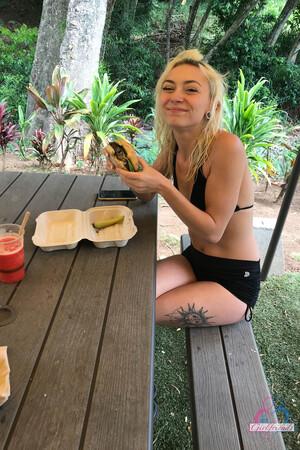 Original 2000 px/ 3000 px