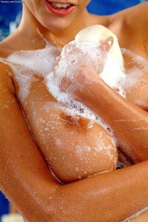 Original 851 px/ 1274 px