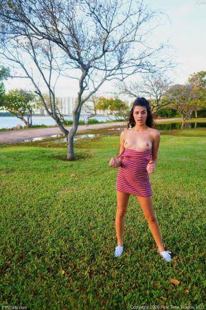 Original 852 px/ 1280 px