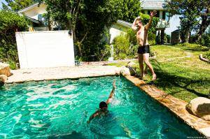 Original 2499 px/ 1663 px