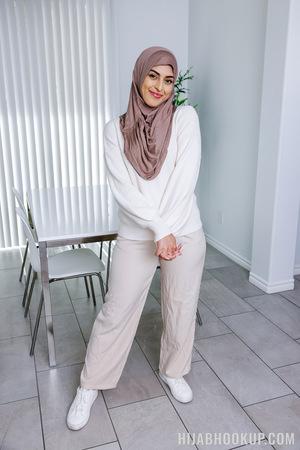 Hijab Hookup The xxx Video Sophia Leone, Rion King