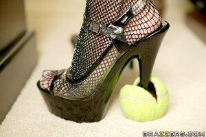 Original 900 px/ 599 px