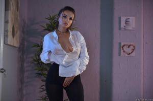 Original 2499 px/ 1663 px