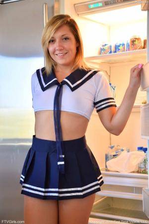 Original 852 px/ 1280 px