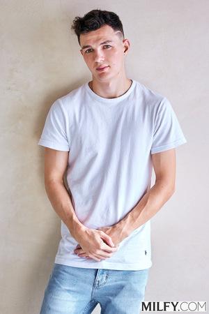 Original 2000 px/ 3000 px