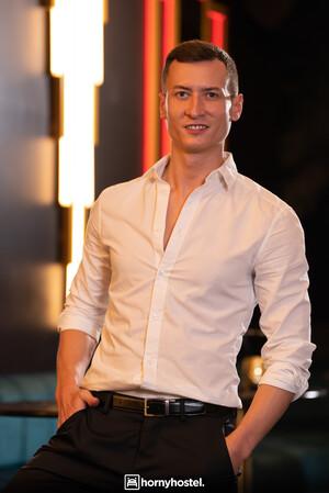 Original 2565 px/ 3840 px