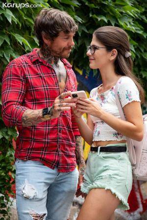 Original 854 px/ 1280 px