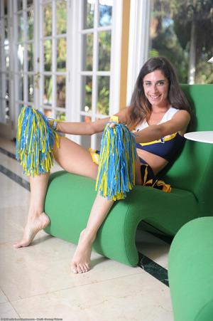 Original 1064 px/ 1600 px